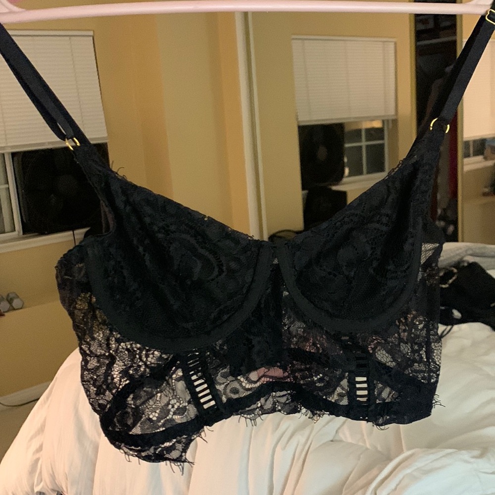 Black lace crop top from Shein, Size: (M)